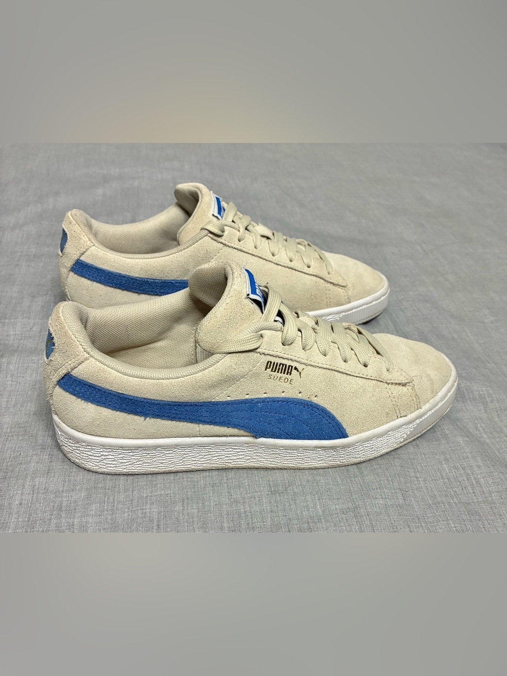 Puma Suede Classics Low-Top Sneakers Cream and Blue